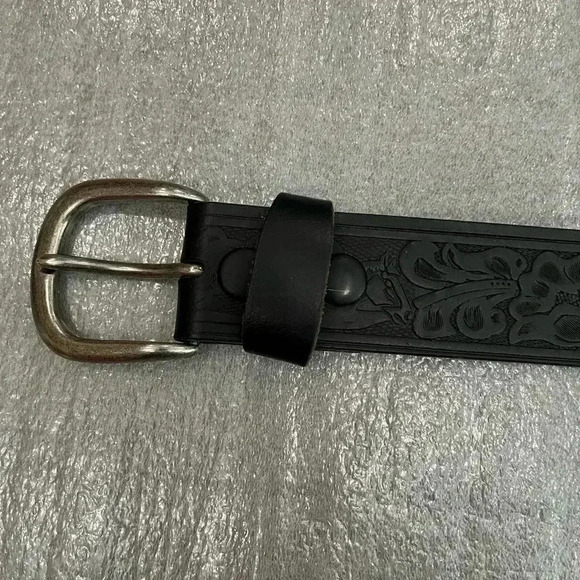 [Sz44]Men Black Horse Embossed Leather Snap Belt- EUC - Picture 4 of 8